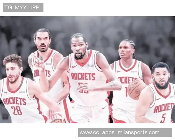 内史密斯表现稳健贡献12分关键时刻三分球助力球队胜利