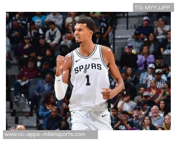 文班亚马与哈珀的对决快船逆转开拓者的利弊分析里夫斯创下个人最佳表现之夜